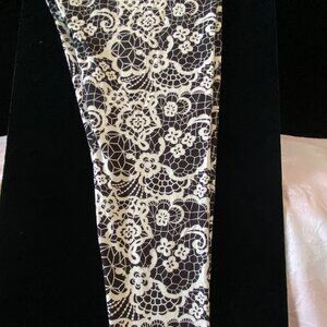 NEW NO TAG  CHARLES PROJECT  Leggings  Size Tall & Curvy